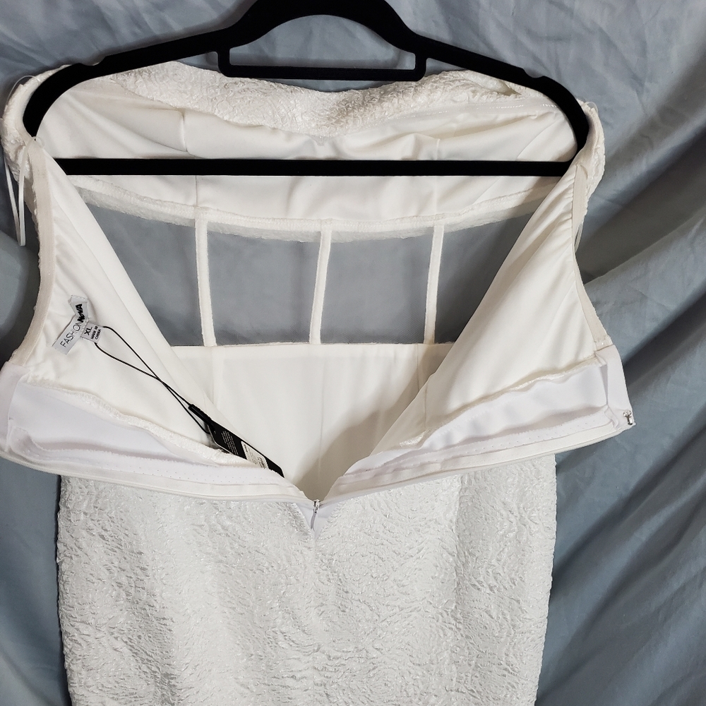 Fashion Nova  white strapless dress w mesh at bodice sz XL. - Picture 3 of 16